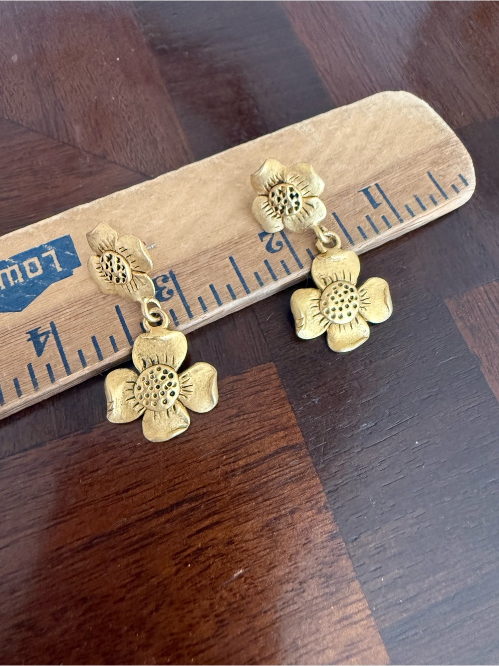 Vintage Em gold Tone pierced earrings
